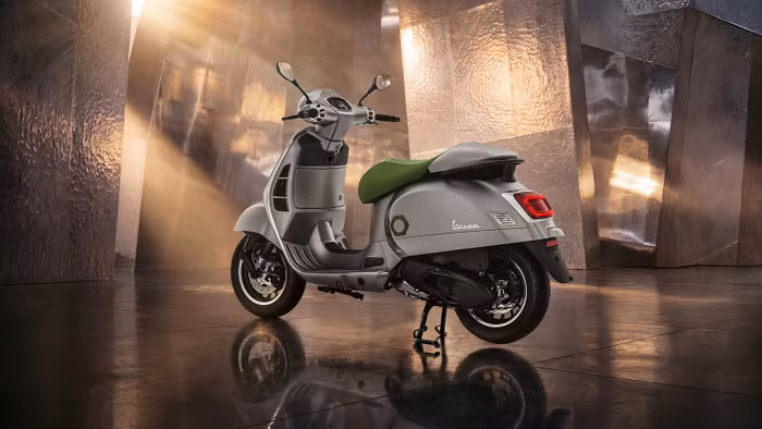 vespa-80-16-9-04.jpg