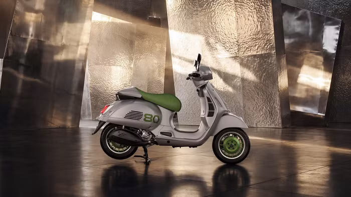 vespa-80-16-9-03.jpg