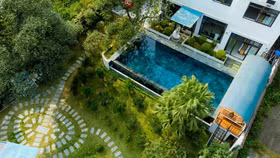 Điều gì khiến giá phòng nghỉ dưỡng ven Hà Nội ngày càng đắt đỏ?