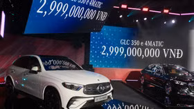 Mercedes-Benz tự làm triển lãm xe và ra mắt loạt xe điện hóa mới tại Việt Nam