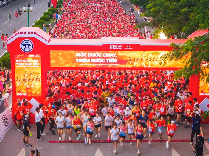 Giải chạy Marathon Quốc tế tại Hà Nội