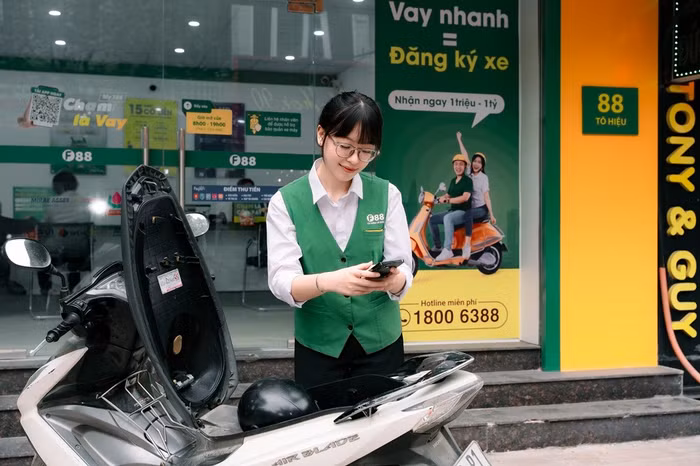 f88-nhan-vien.jpg