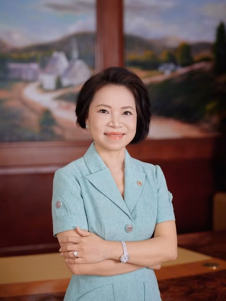 ba-pham-thu-huong-pho-chu-tich-tap-doan-vingroup-1.jpg