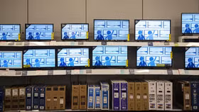 Những tính năng dễ bị cắt giảm trên TV giá rẻ