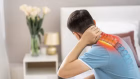 5 bài tập đơn giản giúp giảm đau cổ, cải thiện tư thế cho người thường xuyên dùng thiết bị điện tử