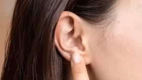 Những dấu hiệu bất thường ở tai đang cảnh báo sức khỏe của bạn