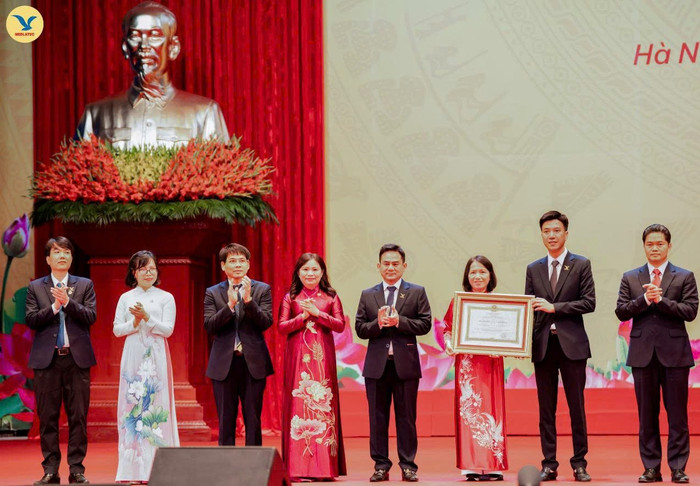 Hệ thống MEDLATEC đón huân chương hạng Nhì