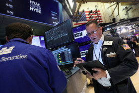 S&P 500 và Nasdaq lập đỉnh nhờ kỳ vọng cắt giảm lãi suất 