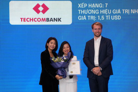 Bà Nguyễn Thị Lộc, Giám đốc điều hành Techcombank miền Nam tại buổi lễ