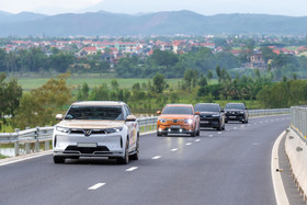 VinFast ra mắt gói dịch vụ thông minh VF Connect - Nâng tầm trải nghiệm cá nhân hóa trên xe điện