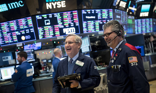 Phố Wall phục hồi nhờ kỳ vọng Fed cắt giảm lãi suất 