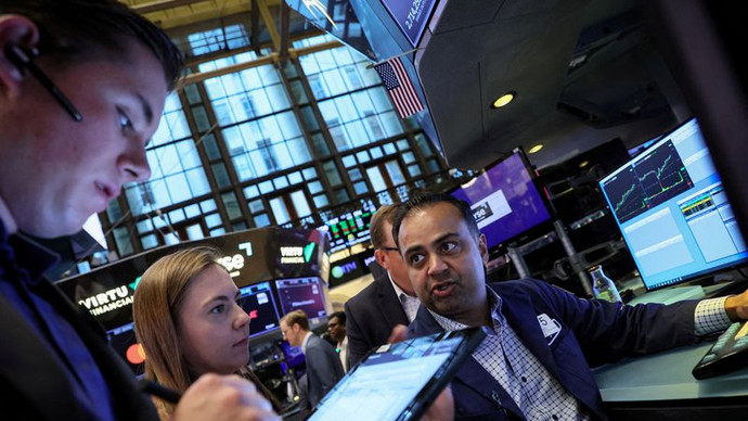 S&P 500 và Nasdaq tăng điểm nhờ loạt tin tốt từ lạm phát và đàm phán thương mại