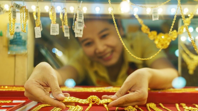 Vàng chưa dừng đà rơi, nhiều thương hiệu lùi về sát 170 triệu đồng/lượng