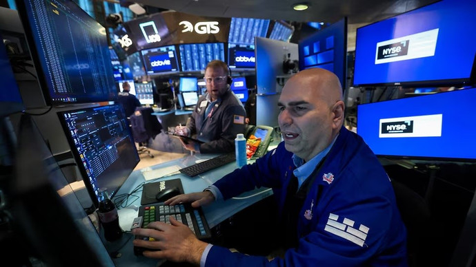 Phố Wall lao dốc, Nasdaq rơi xuống mốc thấp nhất kể từ tháng 11/2025