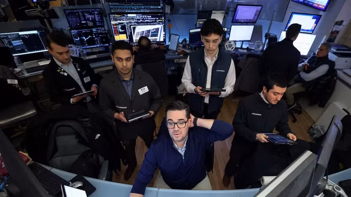 Chứng khoán Mỹ lao dốc về mức thấp nhất 7 tháng 