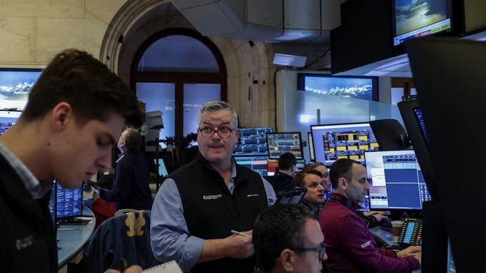 Phố Wall tăng điểm nhờ cổ phiếu công nghệ, giá dầu hạ nhiệt