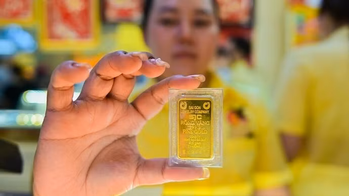 Giá vàng giảm đồng loạt, đà hồi phục nhanh chóng “tắt lửa”