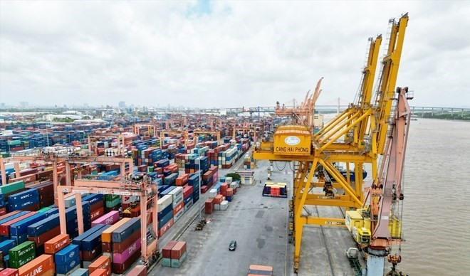 UOB: Xuất khẩu bùng nổ, Việt Nam ghi nhận tốc độ tăng trưởng kinh tế ấn tượng nhất kể từ 2011 