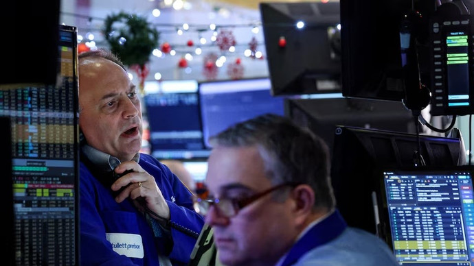 Phố Wall giảm điểm trong phiên cuối 2025, nhưng vẫn thắng lớn cả năm