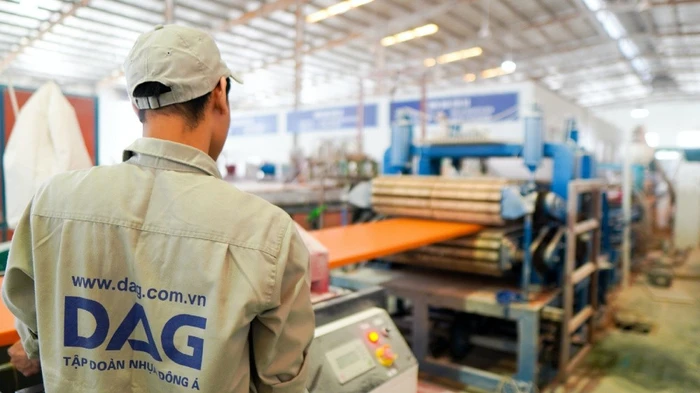 "Chuyển nhà" sang UPCoM vẫn bị đình chỉ, Nhựa Đông Á lên tiếng