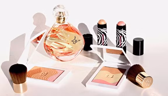 Nâng niu làn da - Rực rỡ mùa lễ hội cùng Sisley