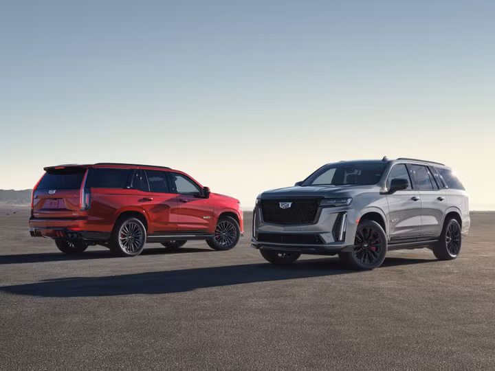 Cadillac Escalade-V 2023 mẫu SUV hiệu suất cao đầu tiên của Cadillac