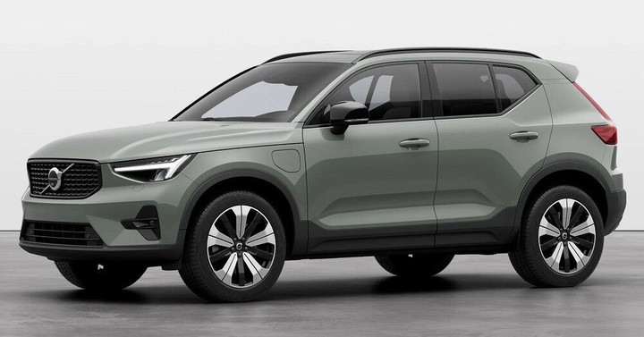 Volvo XC40 2022 ra mắt với 8 phiên bản động cơ tùy chọn