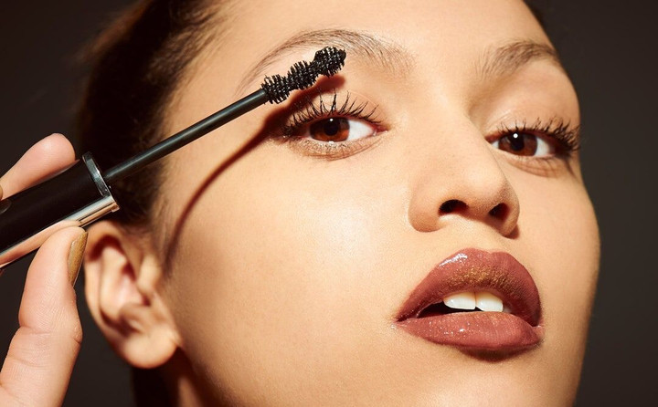 Top 7 mascara không trôi, chống nước được yêu thích nhất hiện nay