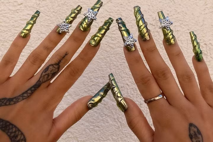 Xu hướng Nail Art: Móng mắt mèo