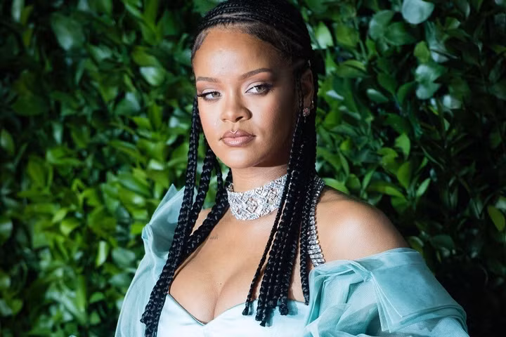 Rihanna lần đầu tiên có mặt trong danh sách tỷ phú biểu tượng của Forbes