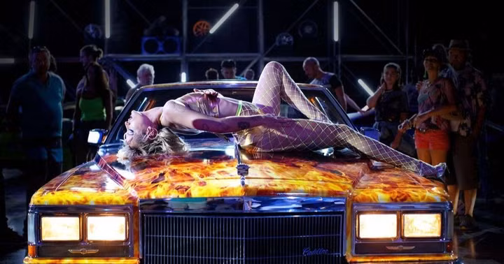 Bộ phim gây tranh cãi - Titane giành giải Cành Cọ Vàng tại LHP Cannes 2021