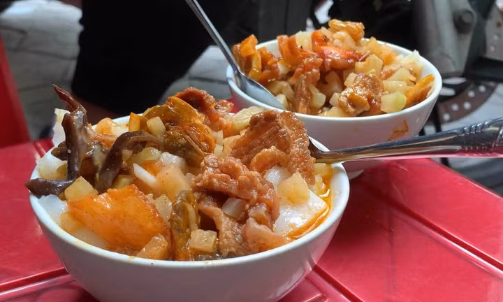 Quán bánh đúc Tàu hơn 30 năm, ngày bán 500 bát