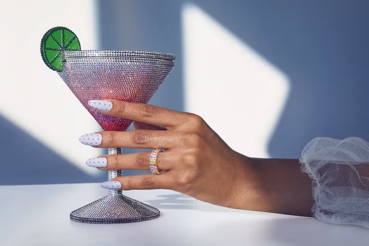 Beyoncé diện túi cocktail 6000 đô mừng sinh nhật tuổi 40