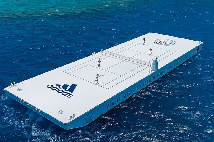Parley và adidas mang sân quần vợt đến Rặng san hô Great Barrier của Úc