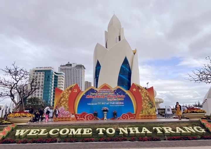 Khánh Hòa: Đảm bảo cảnh quan xanh đẹp, mang sắc xuân trong những ngày Tết 2023