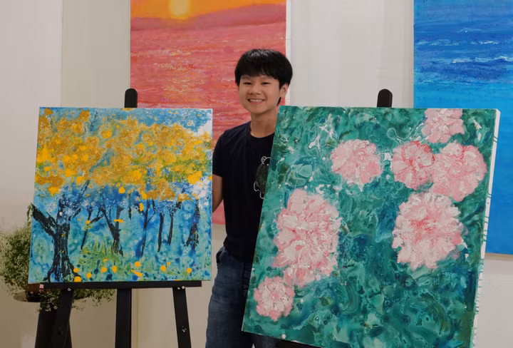 Báo Anh viết về ‘thần đồng hội họa’ Việt: Bán tranh vài tỷ đồng