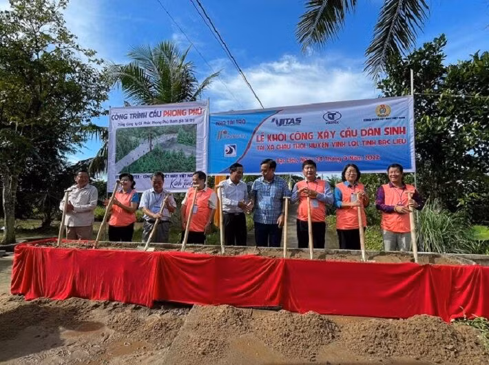 Ngành Dệt May ấm áp với chương trình “Hạnh phúc là sẻ chia” tại Bạc Liêu