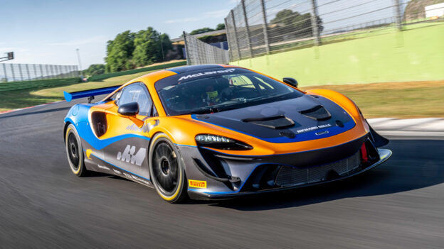 McLaren Artura GT4: Tân binh sáng giá của đội xe đua chuyên nghiệp