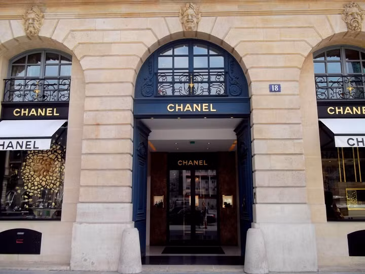 Các thương hiệu thời trang xa xỉ đóng cửa hàng tại Nga: Hiệu ứng domino