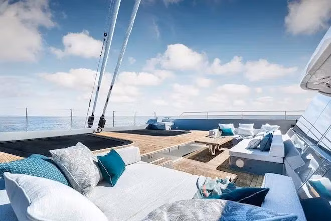 Sunreef 80 Grey B: Đẹp mãn nhãn với không gian nội thất sang trọng