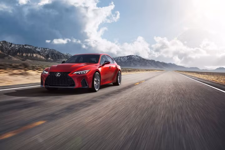 Lexus IS 500 F Sport Performance ra mắt tại Nhật Bản với động cơ V8