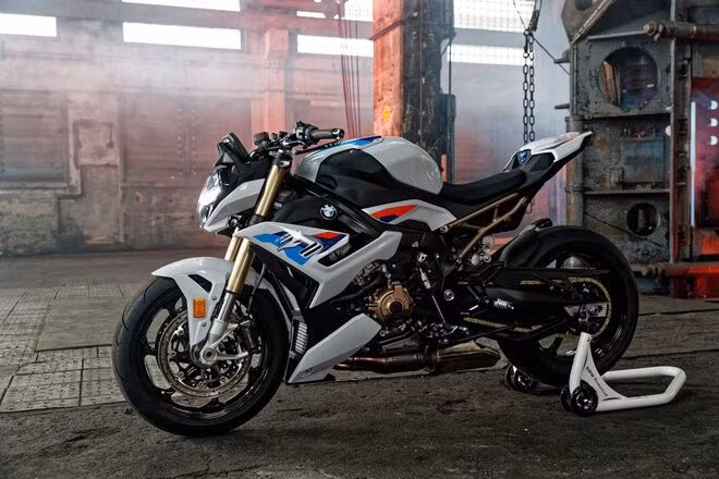 BMW S 1000 R 2021 dự kiến trình làng vào tháng 9 tại Việt Nam
