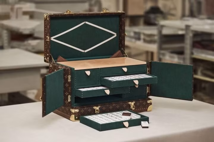 Louis Vuitton nâng tầm diện mạo cho bộ mạt chược Vanity Mahjong