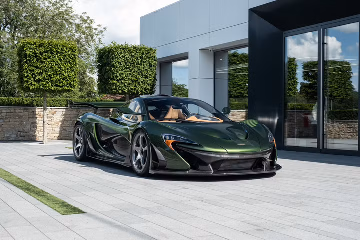 Siêu xe McLaren P1 trở nên “hầm hố” với gói độ xe từ Lanzante