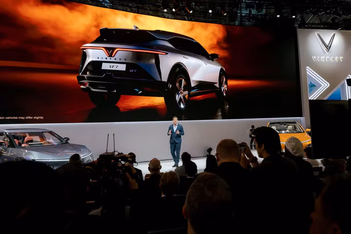 VinFast công bố thông số kỹ thuật và mở đặt chỗ SUV điện VF6 và VF7