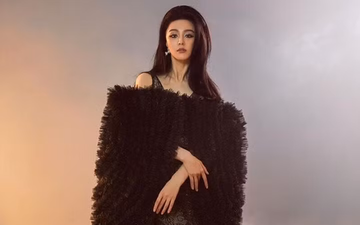 Váy Phạm Băng Băng từng mặc thắng đấu giá 500 triệu