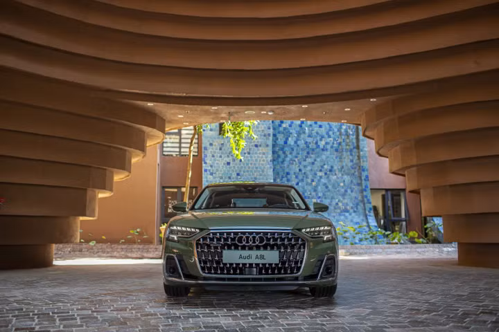 Audi A8L ra mắt thị trường Việt Nam với 3 phiên bản