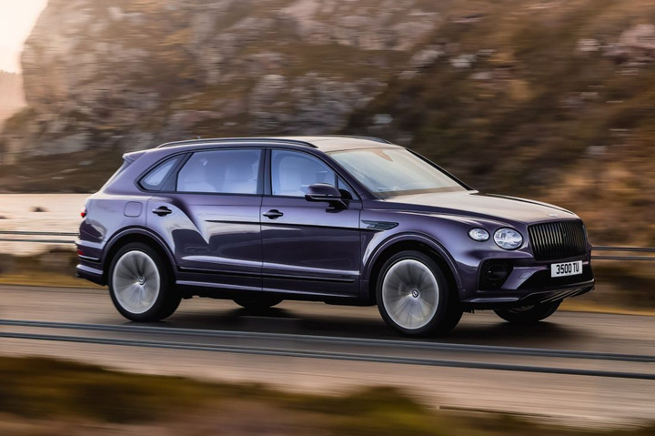 Bentley Bentayga EWB First Edition ra mắt với thiết kế độc lạ thu hút