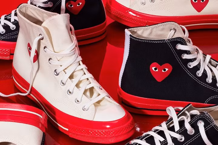 COMME des GARÇONS PLAY x Converse trở lại với dấu ấn đế đỏ
