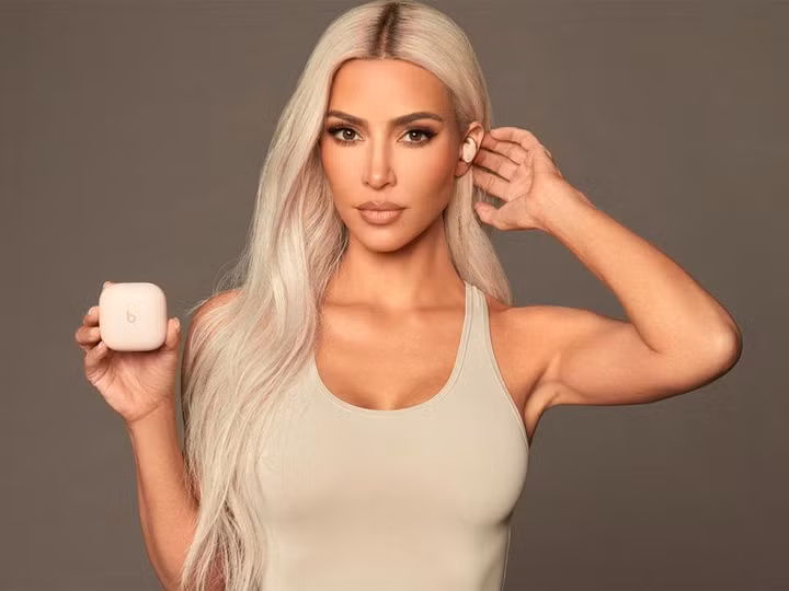 Kim Kardashian hợp tác cùng Beats ra mắt thiết kế tai nghe không dây mới